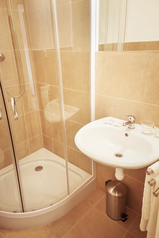 Villa Sipeky Senec Room photo